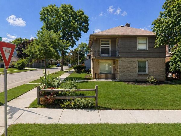 3901 N 52nd STREET, Milwaukee, WI 53216