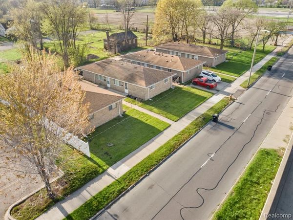 7440/7438 Southfield Road , Detroit, MI 48228