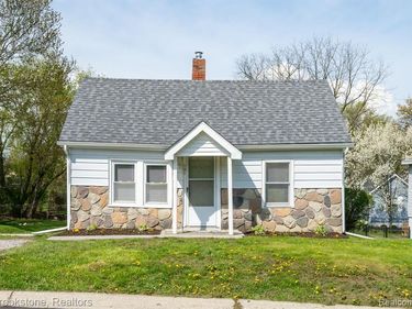 101 Tebeau Court, Auburn Hills, MI 48326