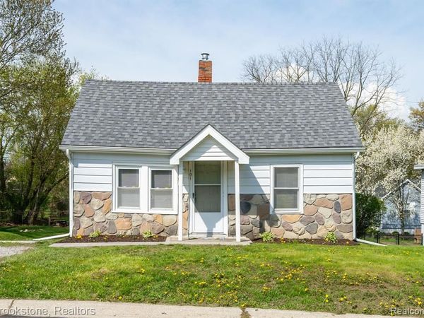 101 Tebeau Court , Auburn Hills, MI 48326