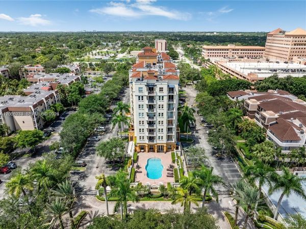 9021 SW 94th St, Unit 509, Miami, FL 33176