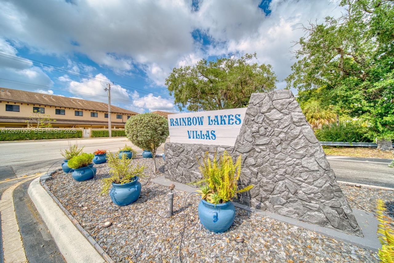 1720 NW 92nd Ave , Pembroke Pines, FL 33024 Photo