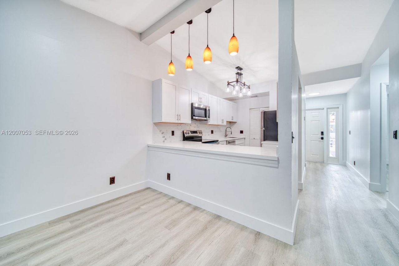 1720 NW 92nd Ave , Pembroke Pines, FL 33024 Photo