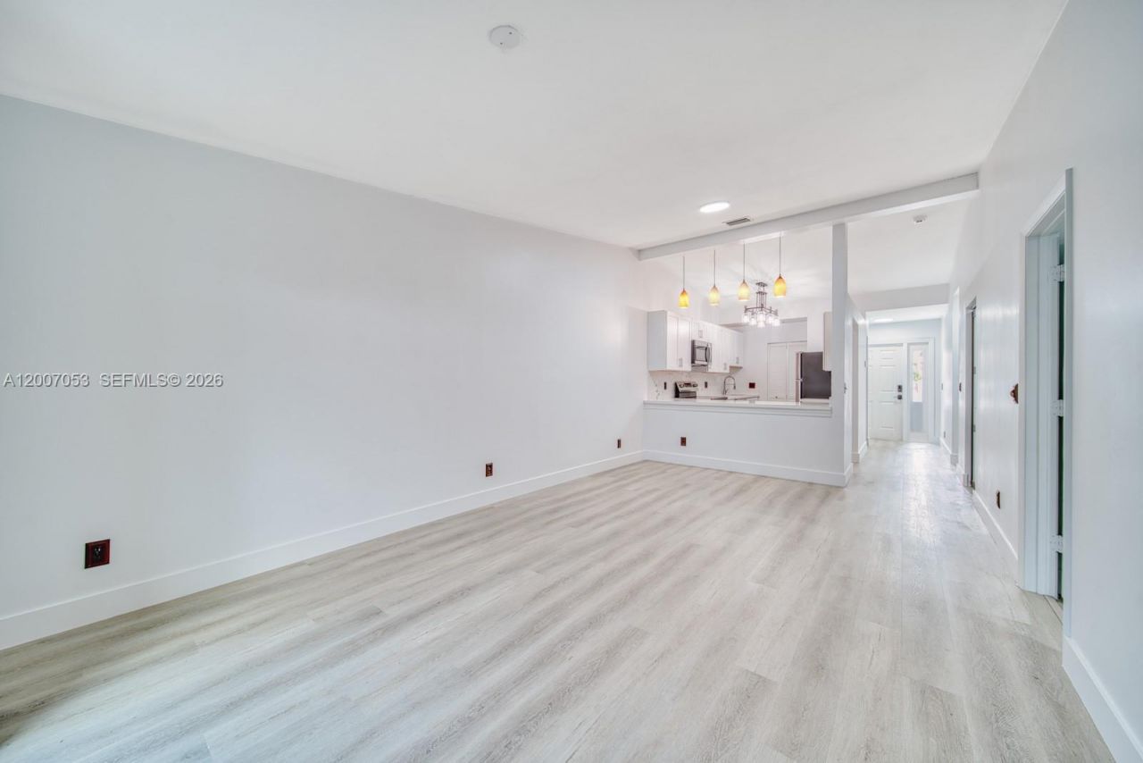1720 NW 92nd Ave , Pembroke Pines, FL 33024 Photo