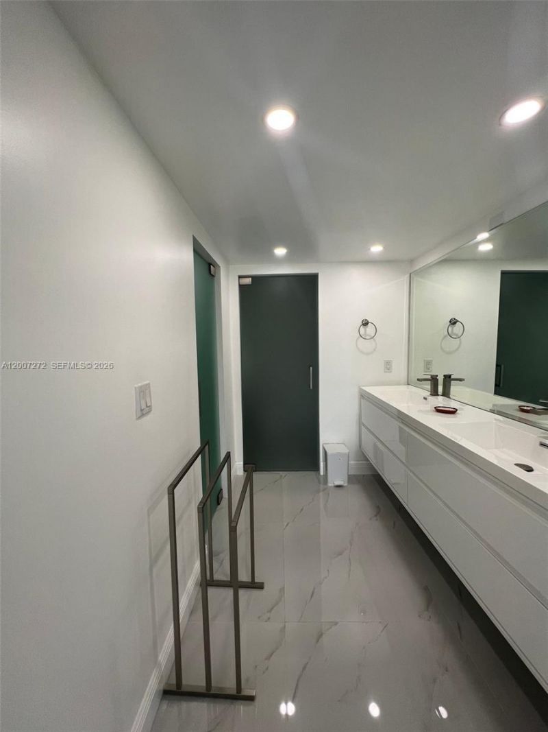 155 Ocean Lane Dr, Unit 1011, Key Biscayne, FL 33149 Photo