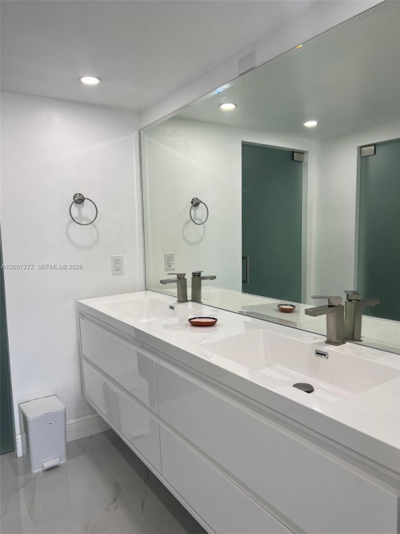 155 Ocean Lane Dr, Unit 1011, Key Biscayne, FL 33149 Photo