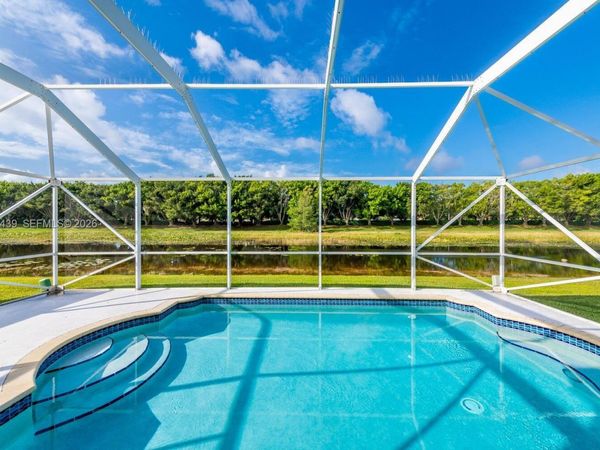 801 Tanglewood Cir , Weston, FL 33327