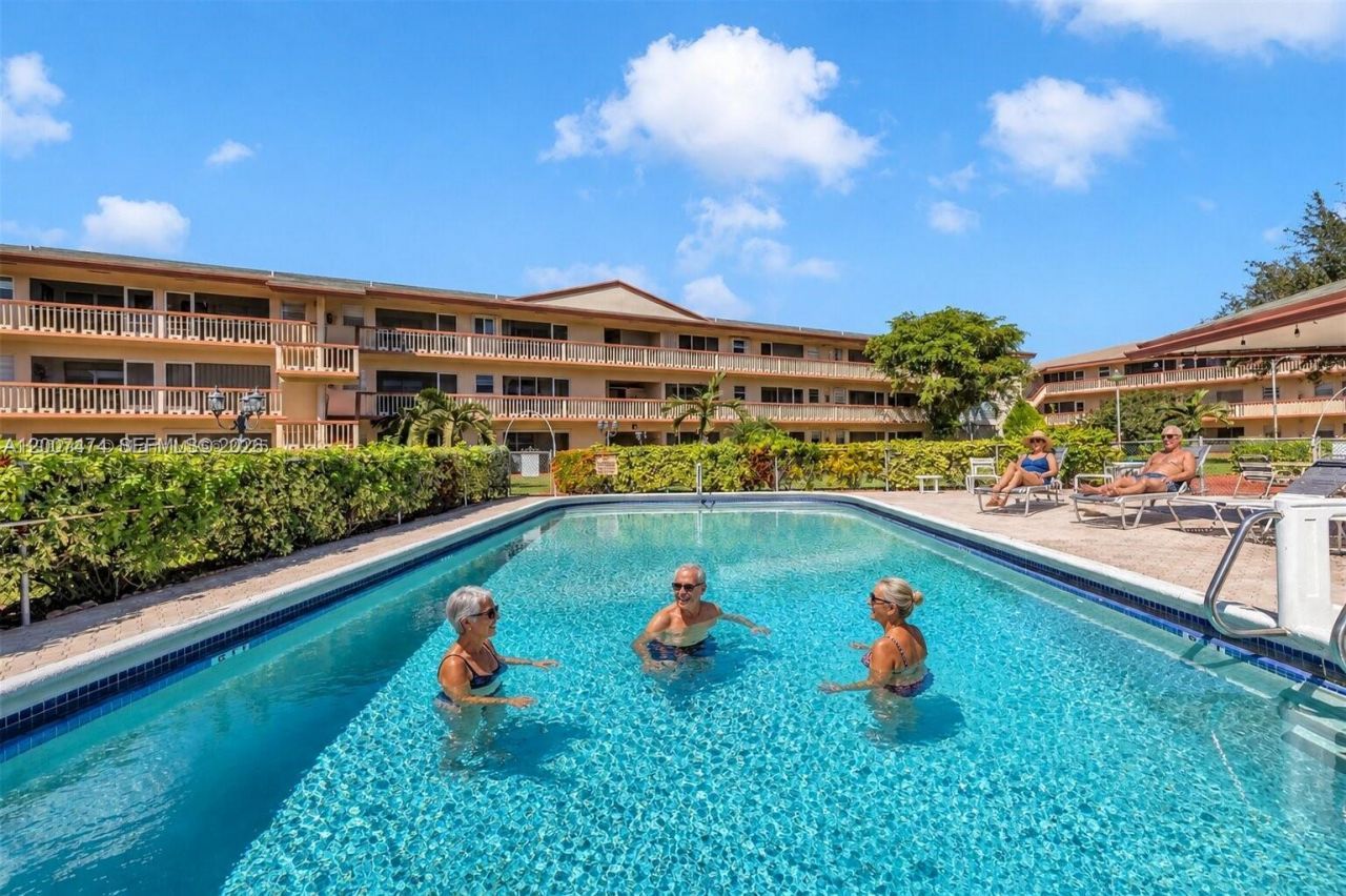 5300 Washington St, Unit H137, Hollywood, FL 33021 Photo