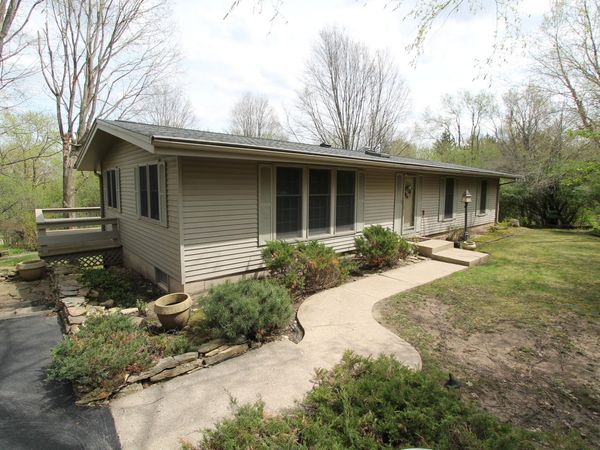 308 Highridge Rd, Burlington, WI 53105