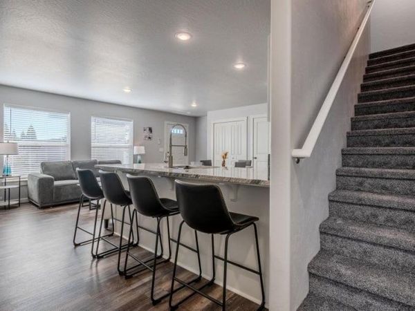 7881 Houston Loop, White City, OR 97503