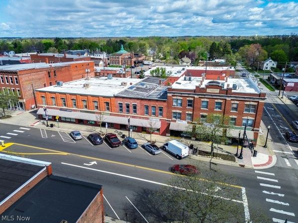 127 E Main Street , Ravenna, OH 44266