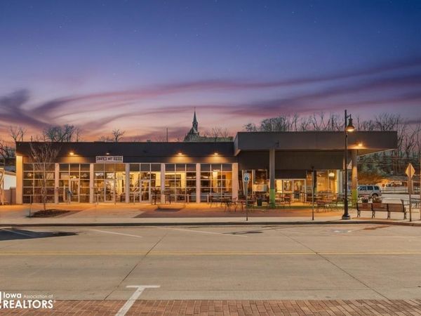 713 Jefferson Street, Burlington, IA 52601