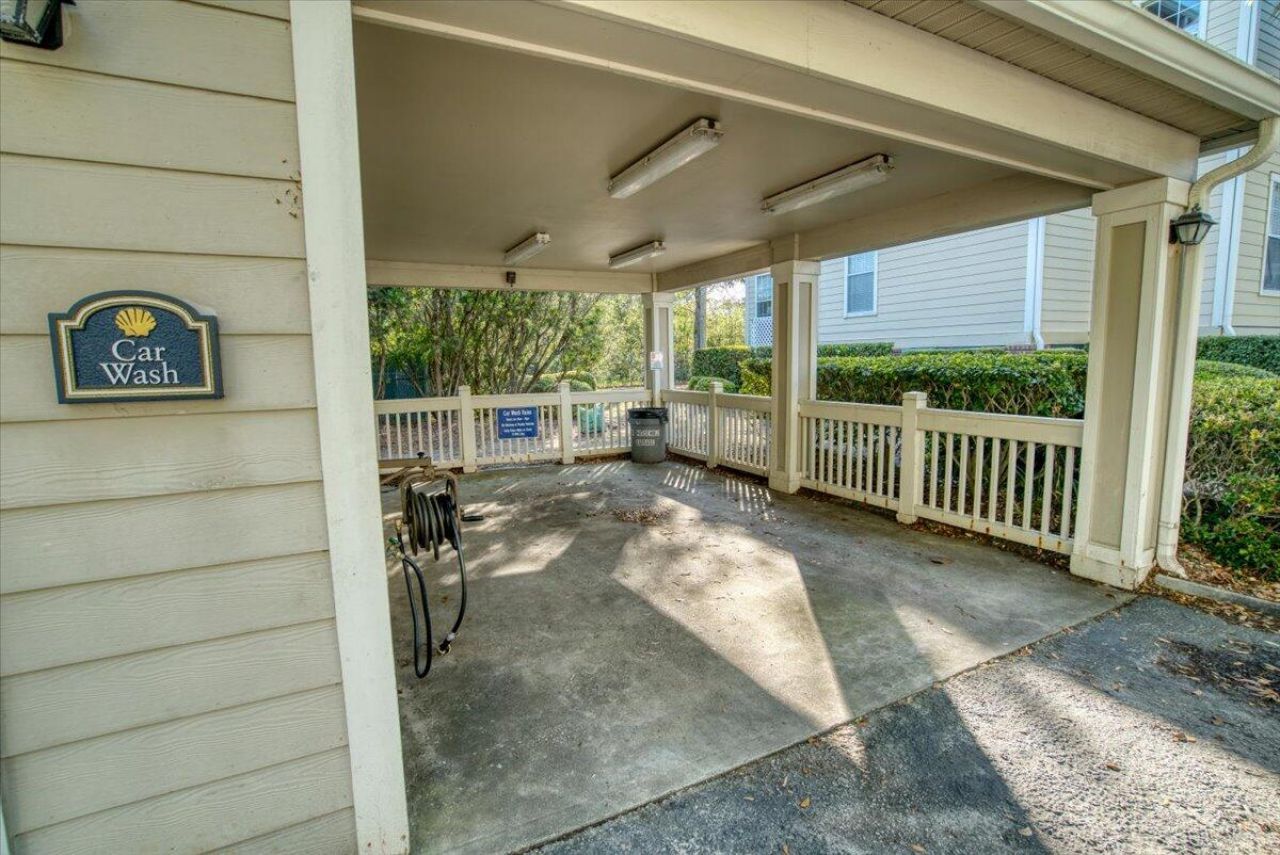 1600 Long Grove Drive Photo 31