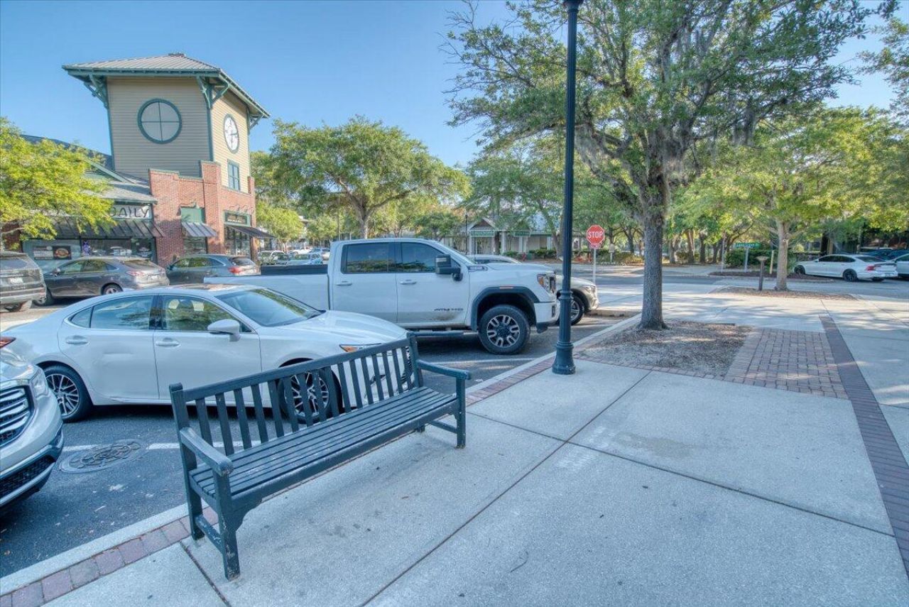 1600 Long Grove Drive Photo 31