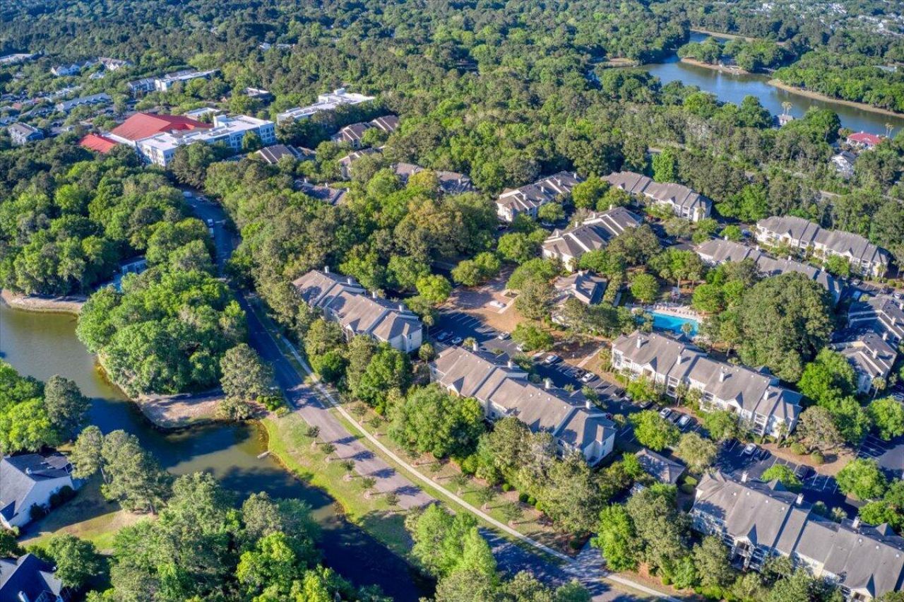 1600 Long Grove Drive Photo 34