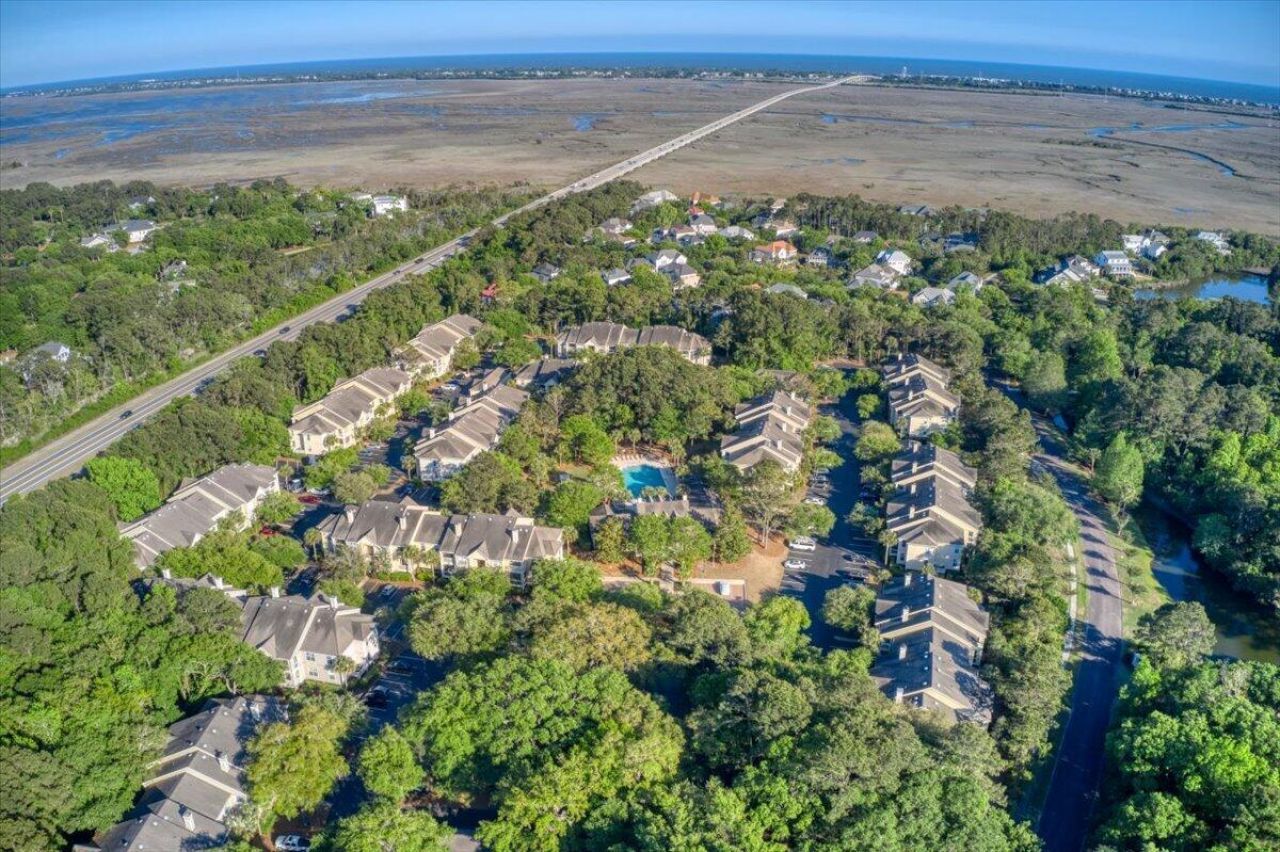 1600 Long Grove Drive Photo 36