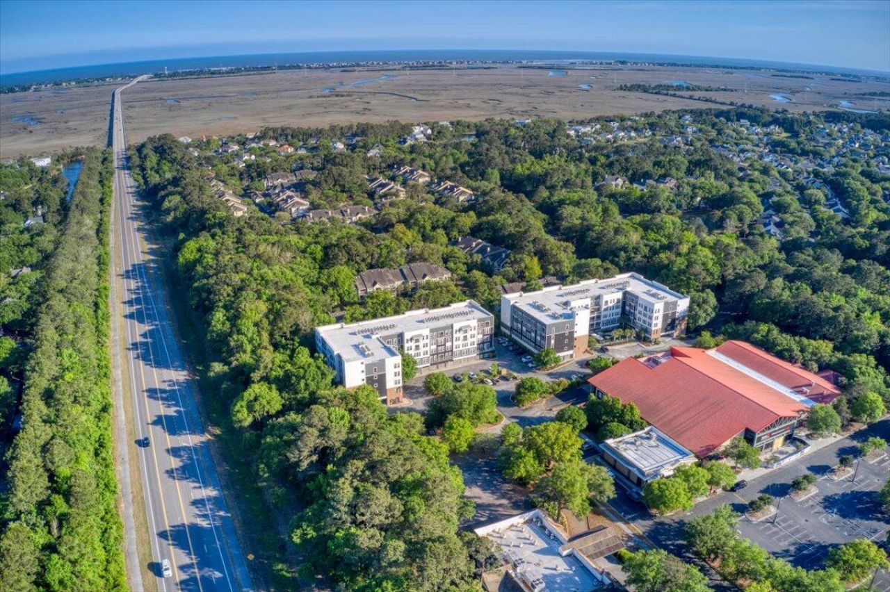 1600 Long Grove Drive Photo 38