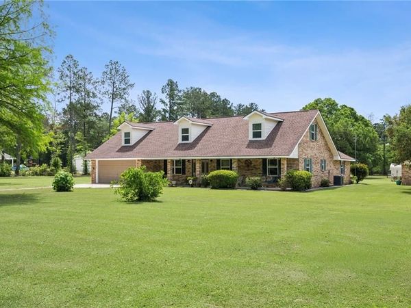22298 LONGLEAF Drive , Covington, LA 70435