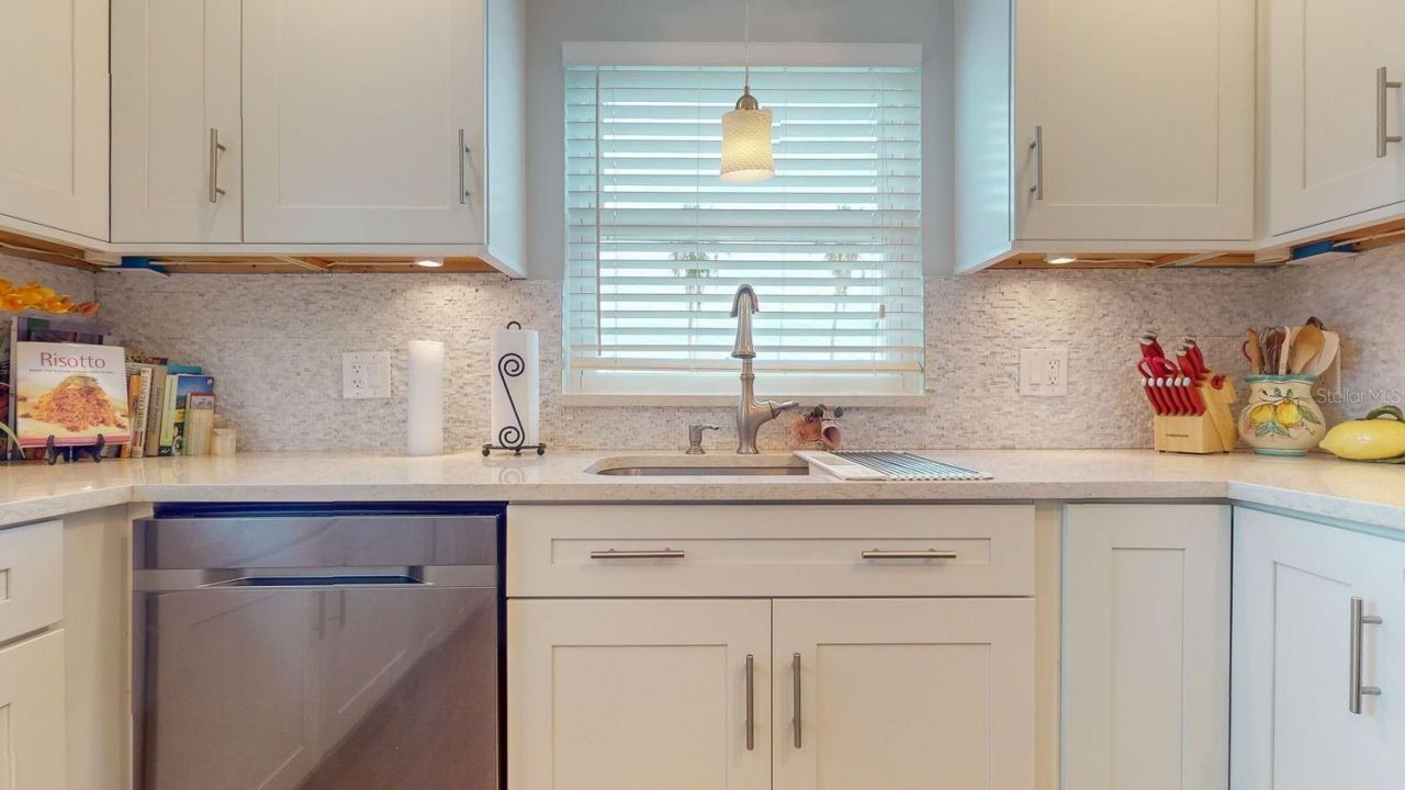 1120 N Shore Drive Ne, Unit 501, Saint Petersburg, FL 33701 Photo