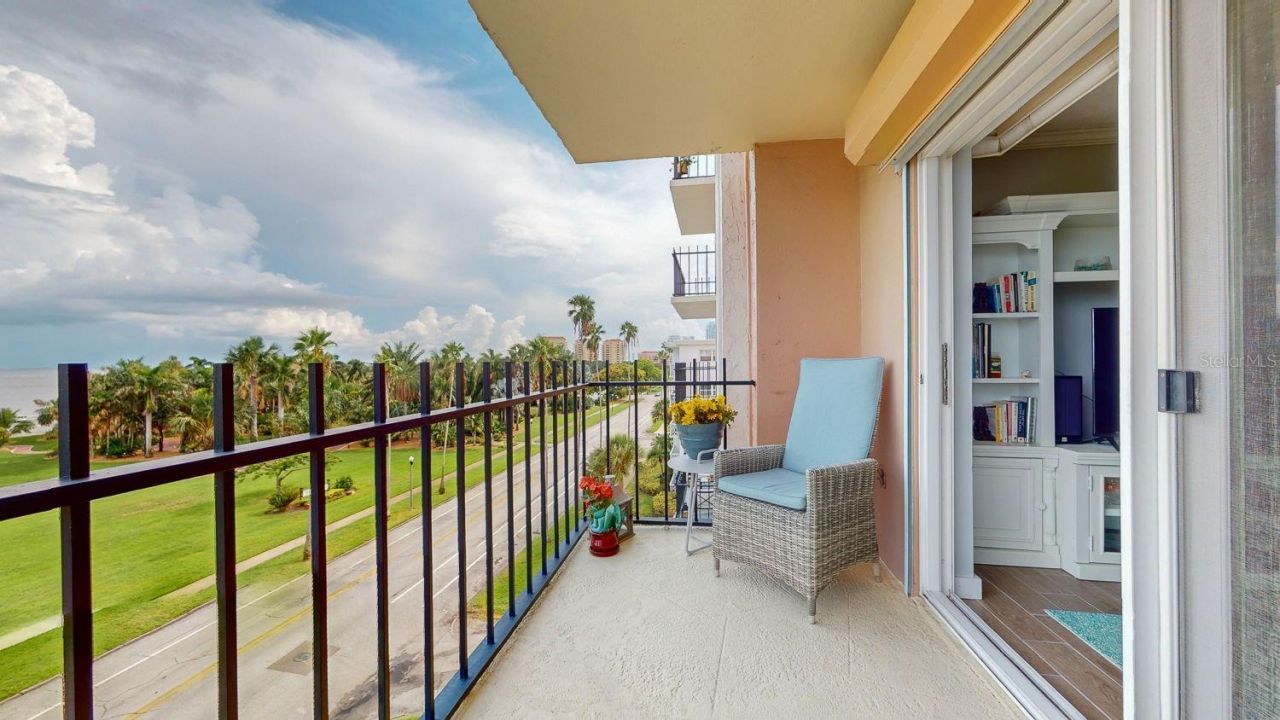 1120 N Shore Drive Ne, Unit 501, Saint Petersburg, FL 33701 Photo