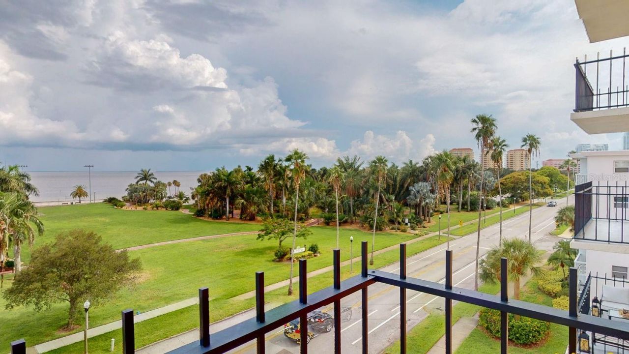 1120 N Shore Drive Ne, Unit 501, Saint Petersburg, FL 33701 Photo