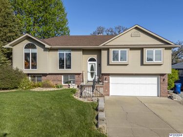 9813 Gabriella Drive, Plattsmouth, NE 68048