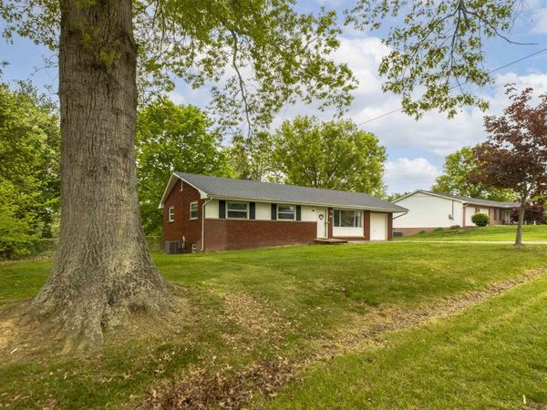 114 Oakwood Estate, Scott Depot, WV 25560