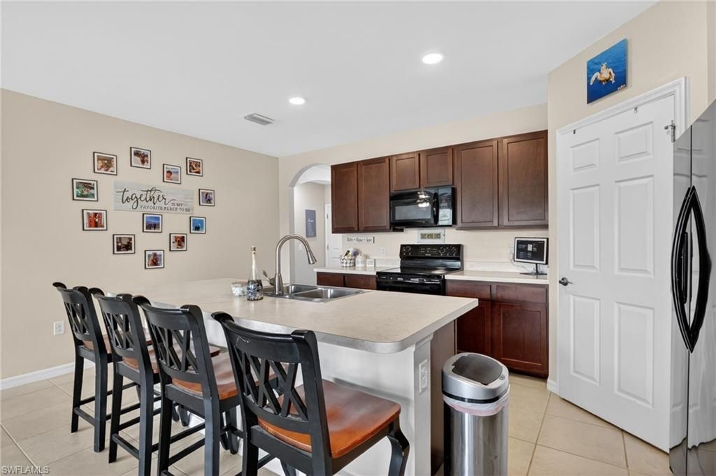 3425 Cancun Ct , Cape Coral, FL 33909 Photo
