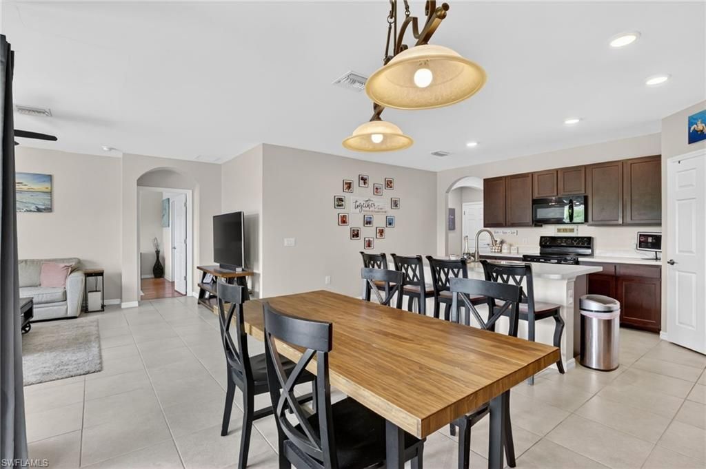 3425 Cancun Ct , Cape Coral, FL 33909 Photo