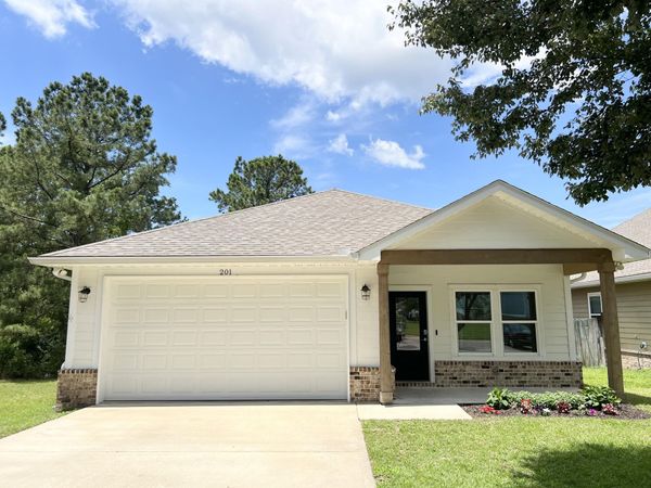 201 S Marsh Landing, Freeport, FL 32439