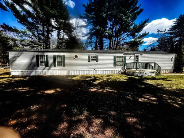 22 Wayne Drive, Unit 22, Derry, NH 03038