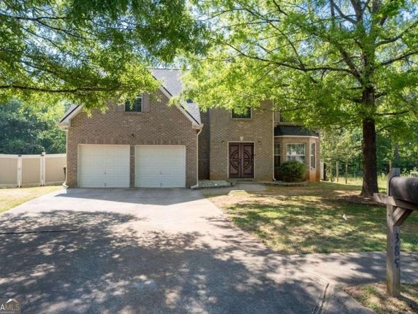 385 Kentwood Springs Drive, Hampton, GA 30228