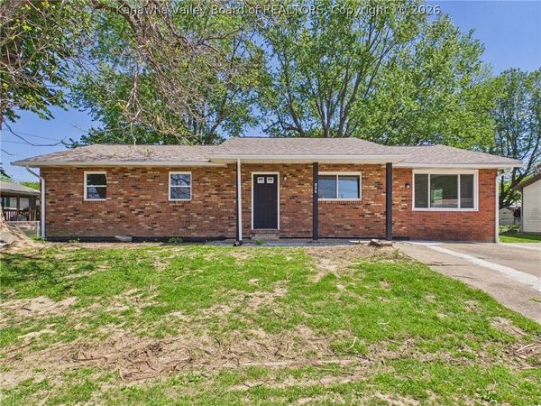 25 Fernwood Way, Millwood, WV 25262