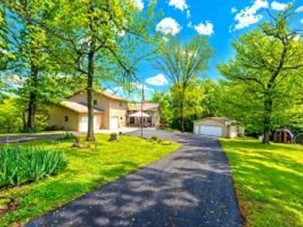 18992 Eagle Point Road , Eagle Rock, MO 65641