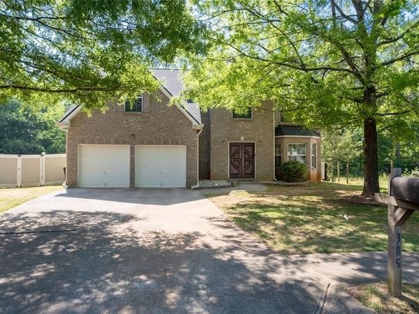385 Kentwood Springs Drive , Hampton, GA 30228