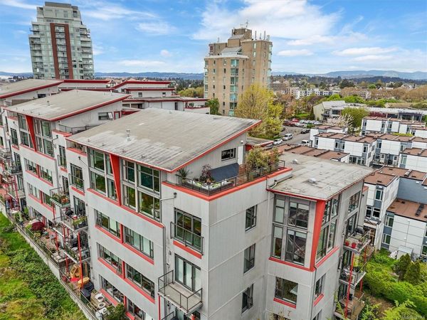 455 Sitkum Rd , Unit 402, Victoria, BC V9A 7N9