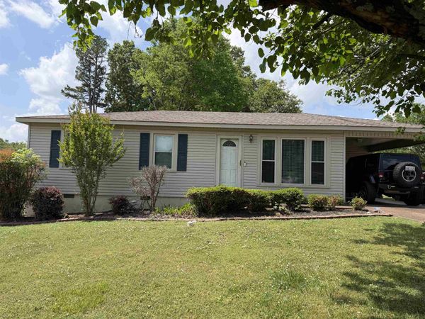 24 Smith St, Florence, AL 35630