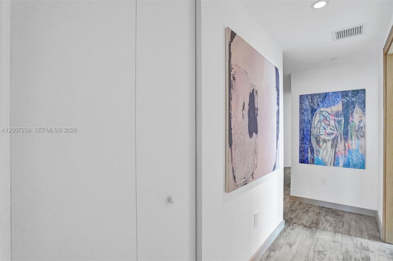 650 NE 32nd St , Unit 1001, Miami, FL 33137 Photo