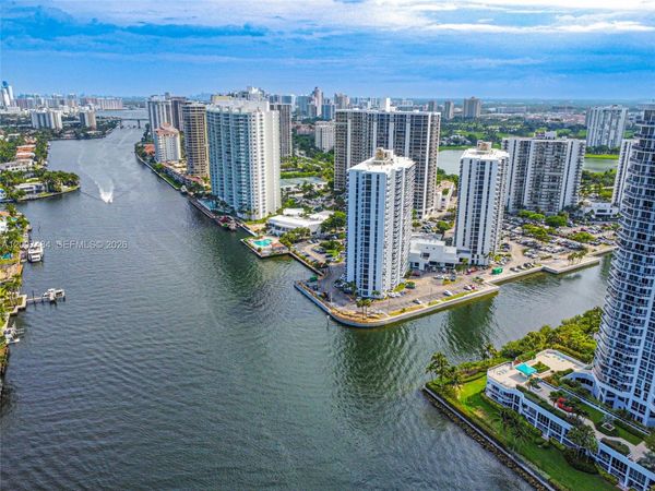 20505 E Country Club Dr , Unit 931, Aventura, FL 33180