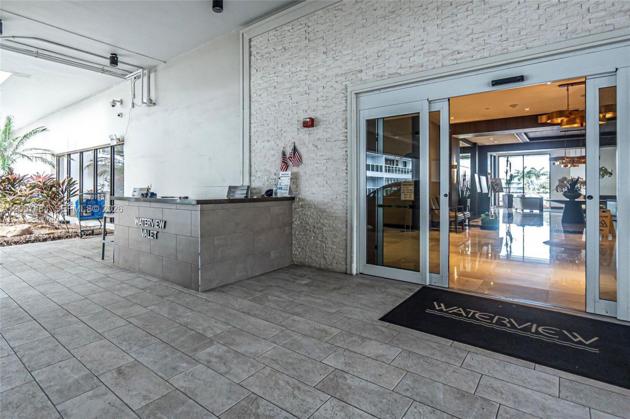 20505 E Country Club Dr , Unit 931, Aventura, FL 33180 Photo