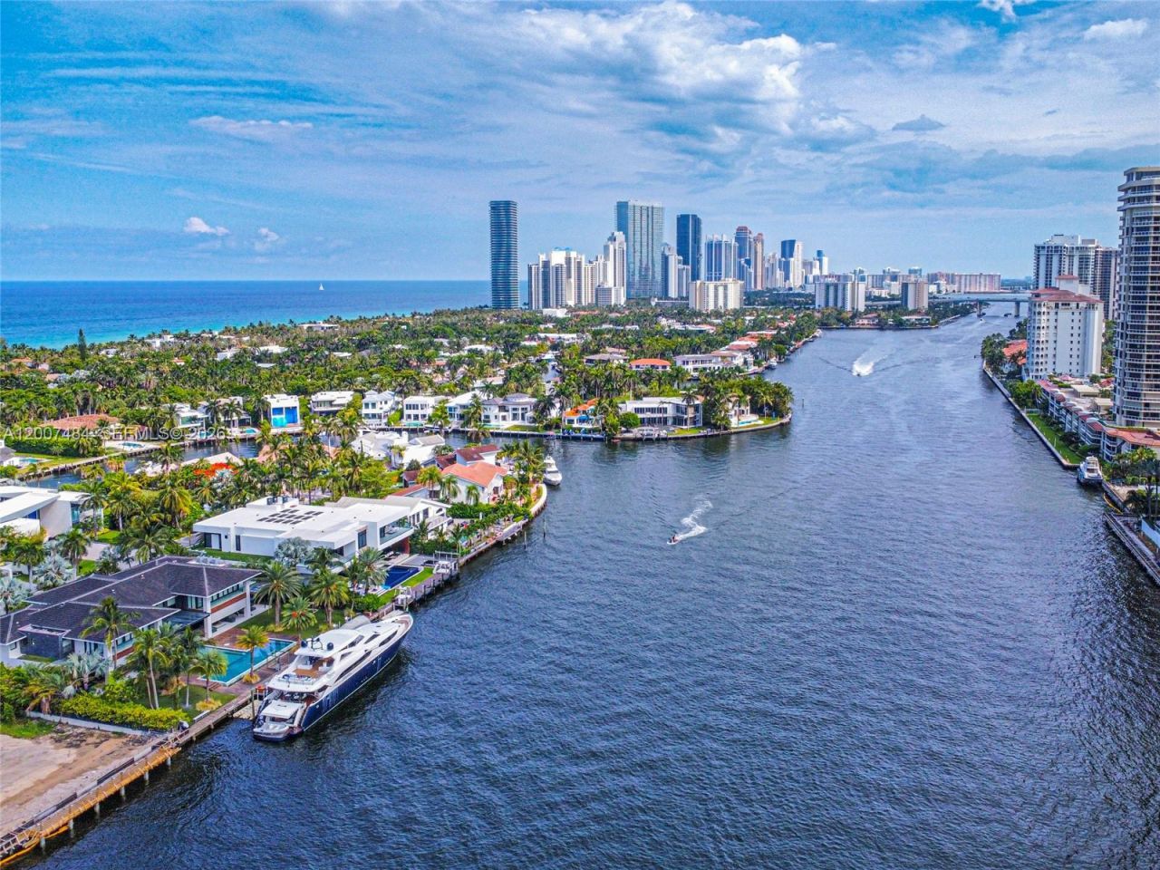 20505 E Country Club Dr , Unit 931, Aventura, FL 33180 Photo