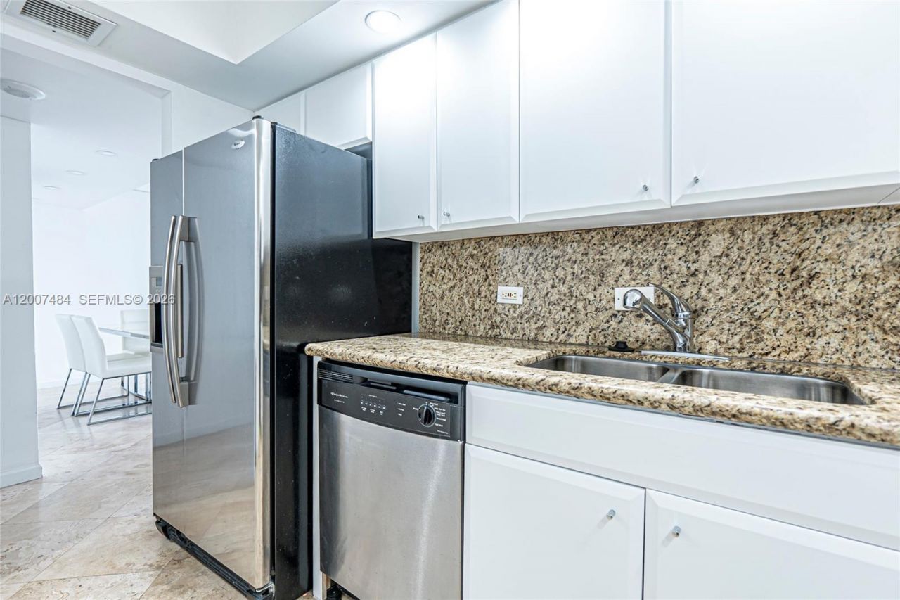 20505 E Country Club Dr , Unit 931, Aventura, FL 33180 Photo