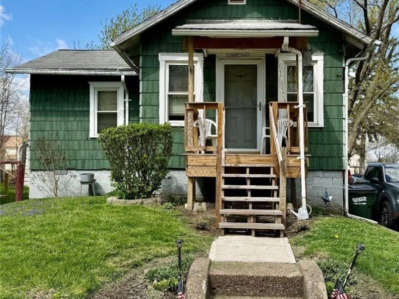 22846 Norman Avenue , Alliance, OH 44401 Photo 3