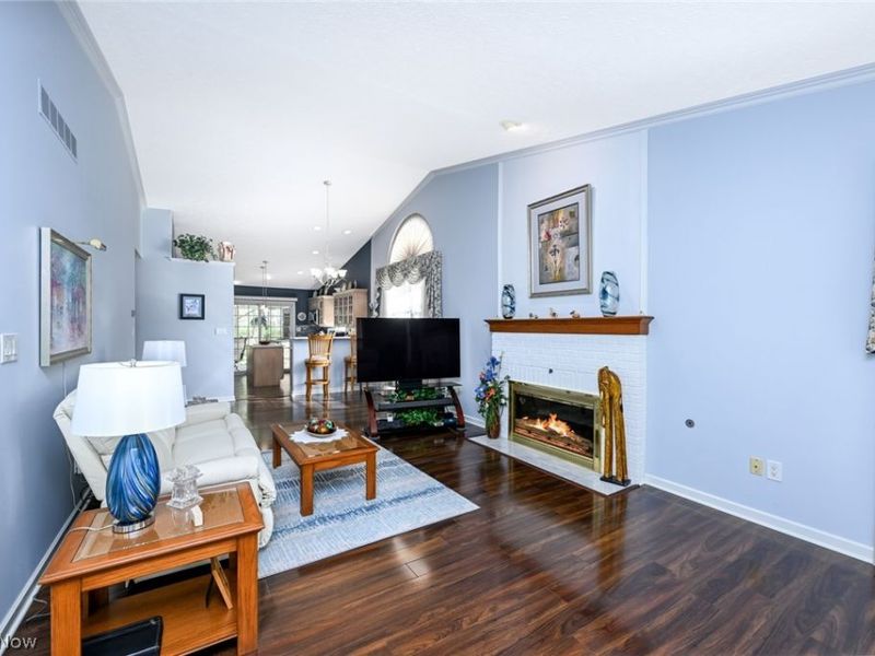 923 Elizabeth Court, Cuyahoga Falls, OH 44221 Photo 8