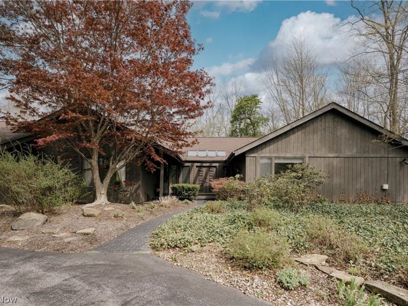 8 Louis Drive, Pepper Pike, OH 44124 Photo 4