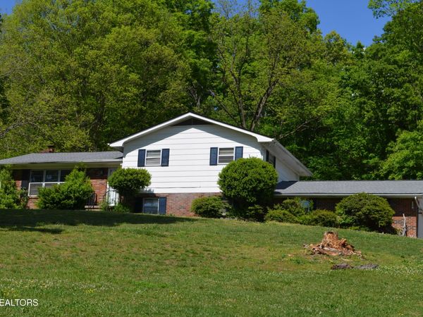 8909 W Emory Rd, Knoxville, TN 37931