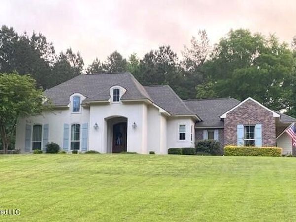 17 Country Squire Road, Natchez, MS 39120
