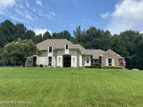 17 Country Squire Road, Natchez, MS 39120