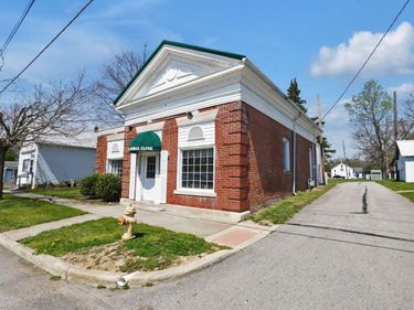 1032 Columbus Street, Harrisburg, OH 43126