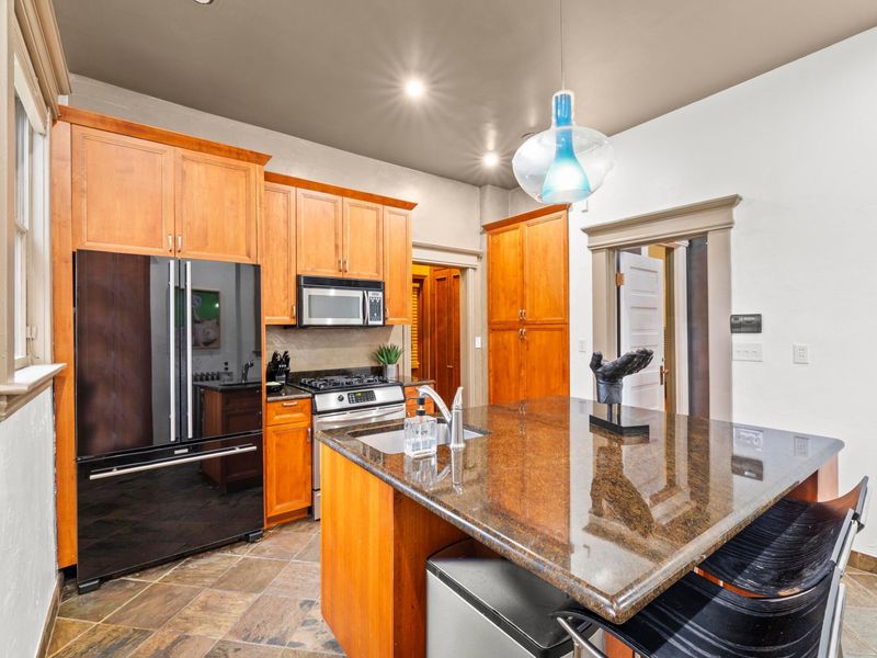 130 Buttles Avenue , Columbus, OH 43215 Photo 55